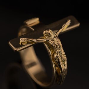 anillo crucifijo jesus