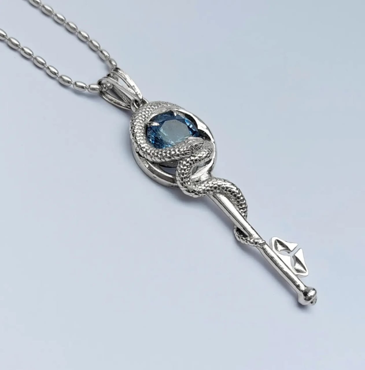 Llave serpiente · Dije plata 950 y piedra - Image 4
