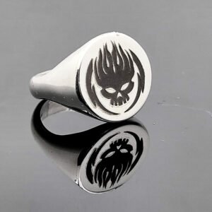 anillo con grabado personalizado plata