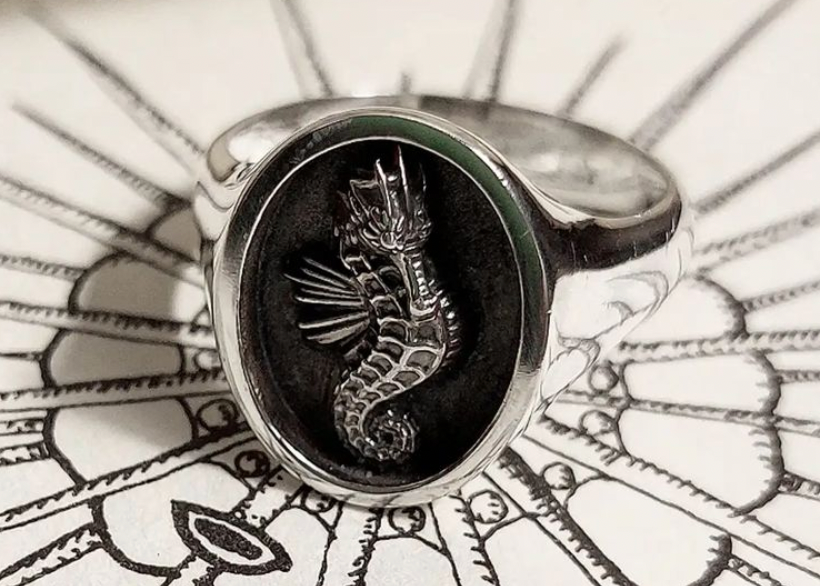 anillo caballito de mar plata